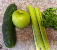 Pepino, tallo de apio, perejil, entre otros